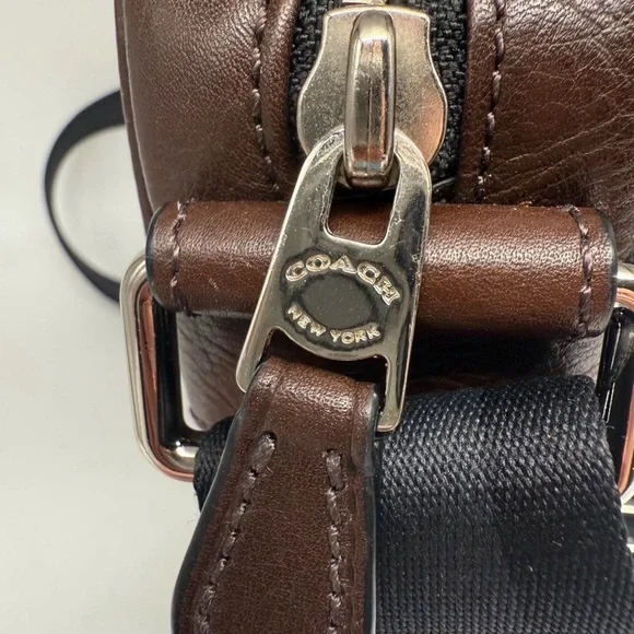 Coach Rich Brown Leather Messenger Bag - Picture 6 of 8